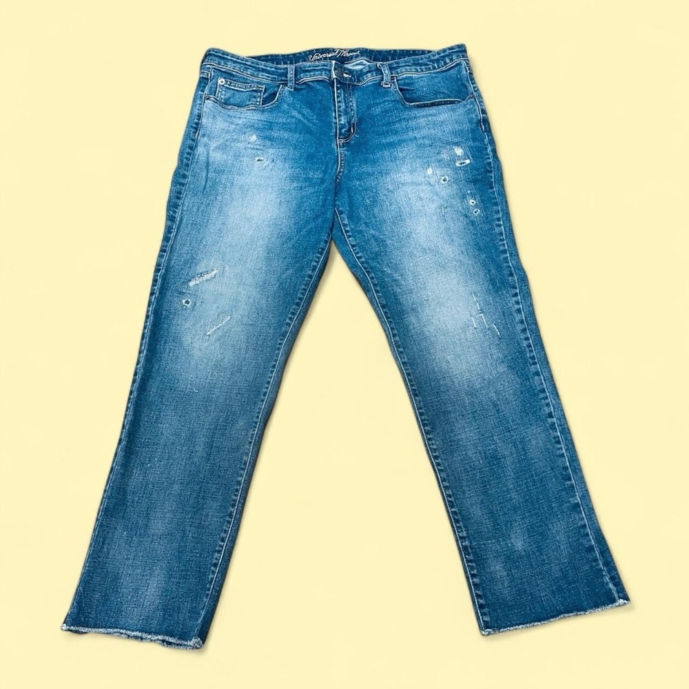 Universal Thread Blue Distressed Cropped Mid-Rise Boyfriend Blue Jeans 16/33R